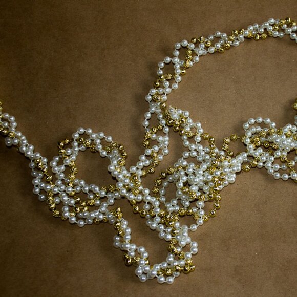 garland - Picture 1 of 4